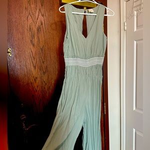 Mint green pantsuit with embroidery size L
